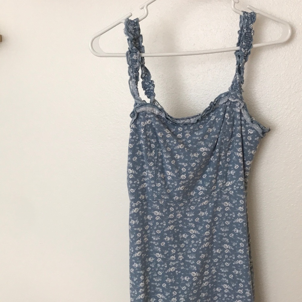 Adorable Medium Sky and Sparrow Dress!